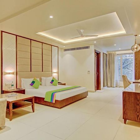 Treebo Premium Relax Inn Patel Nagar New Delhi Exterior photo