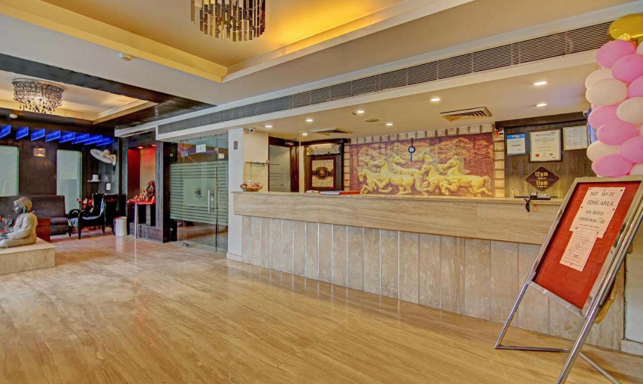 Treebo Premium Relax Inn Patel Nagar New Delhi Exterior photo