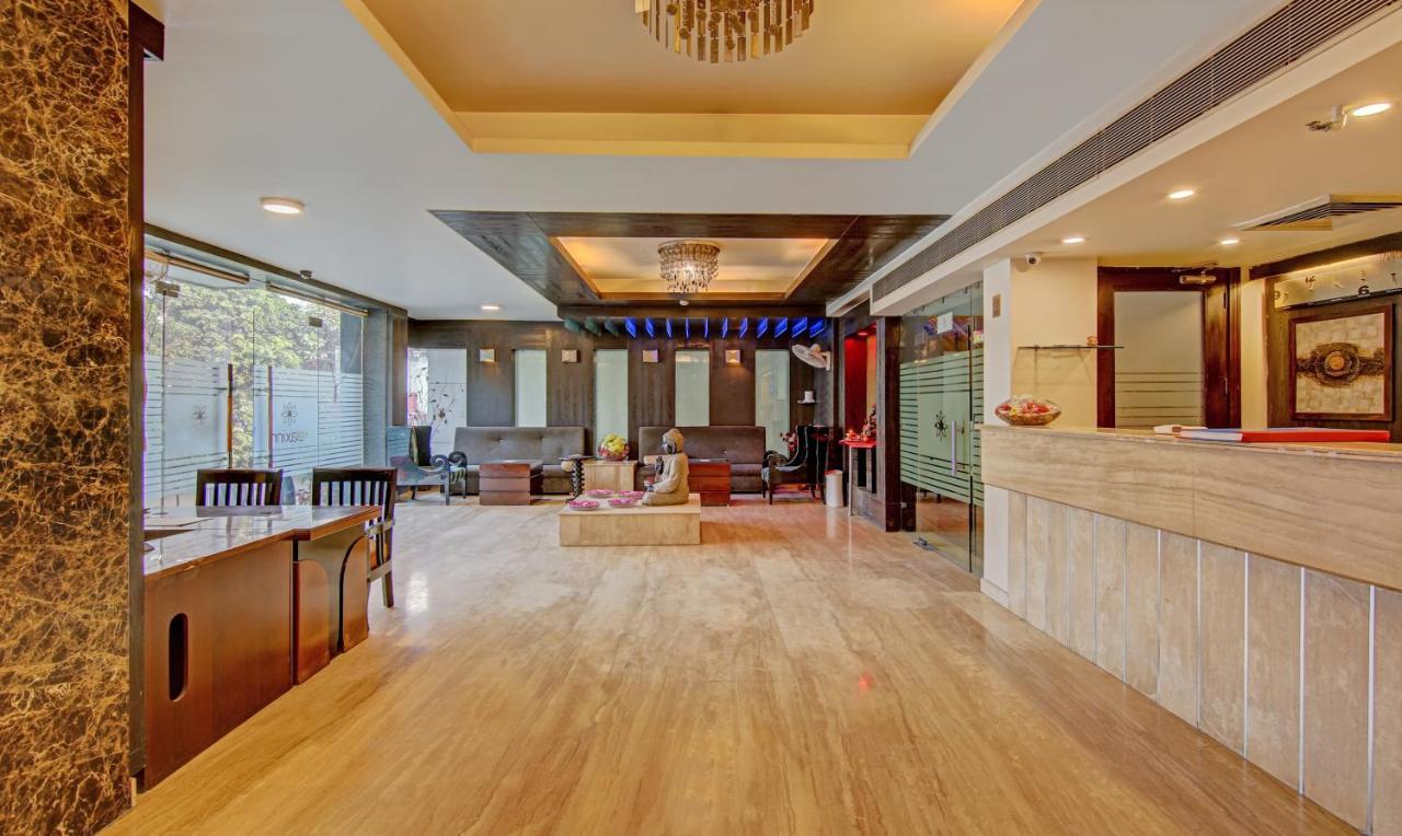 Treebo Premium Relax Inn Patel Nagar New Delhi Exterior photo