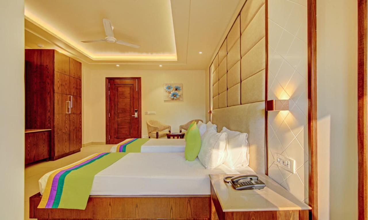 Treebo Premium Relax Inn Patel Nagar New Delhi Exterior photo