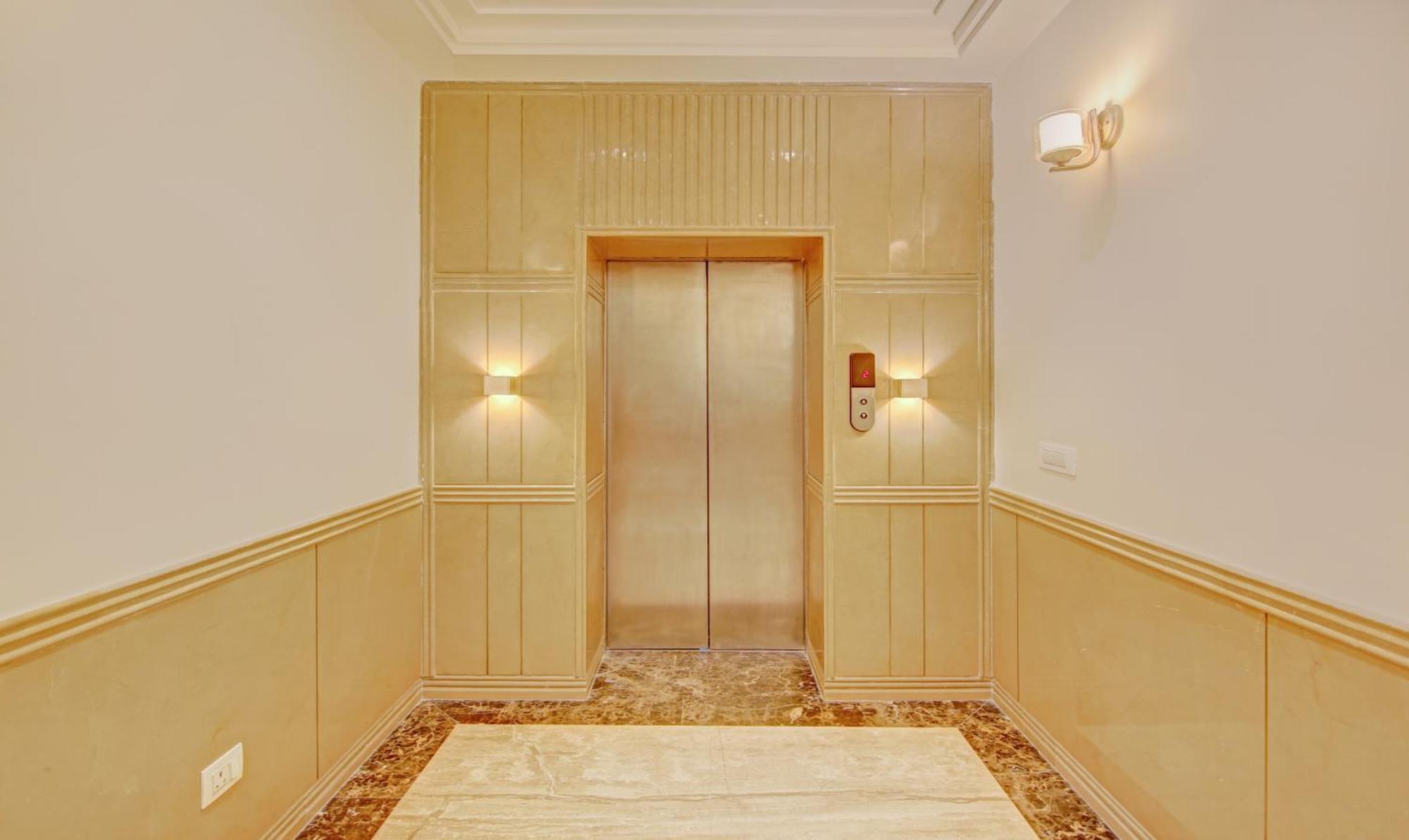 Treebo Premium Relax Inn Patel Nagar New Delhi Exterior photo