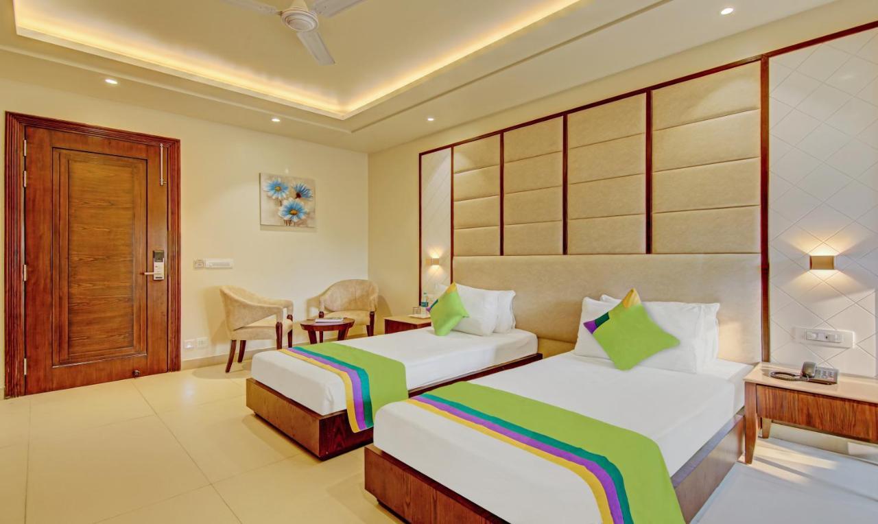 Treebo Premium Relax Inn Patel Nagar New Delhi Exterior photo