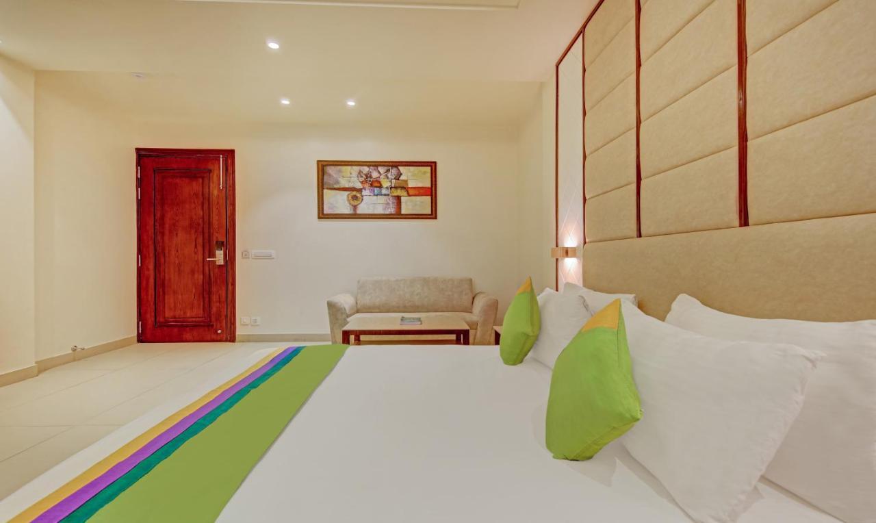 Treebo Premium Relax Inn Patel Nagar New Delhi Exterior photo