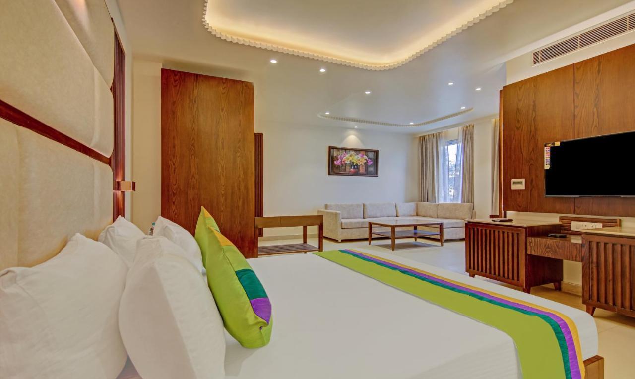Treebo Premium Relax Inn Patel Nagar New Delhi Exterior photo