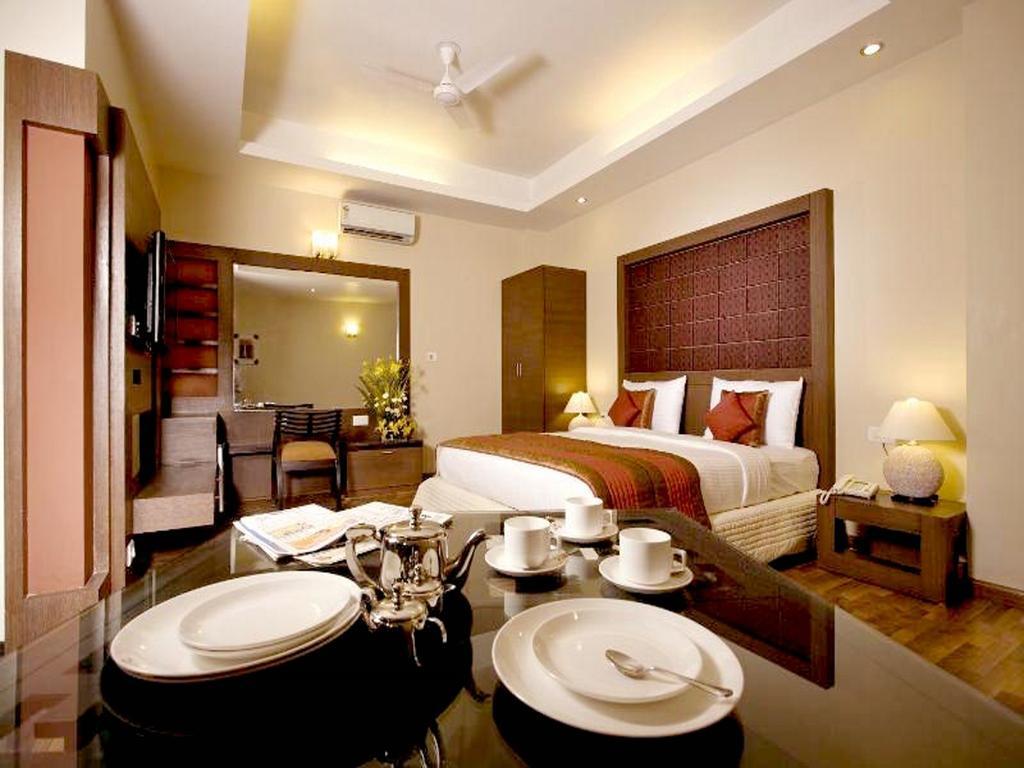 Treebo Premium Relax Inn Patel Nagar New Delhi Exterior photo