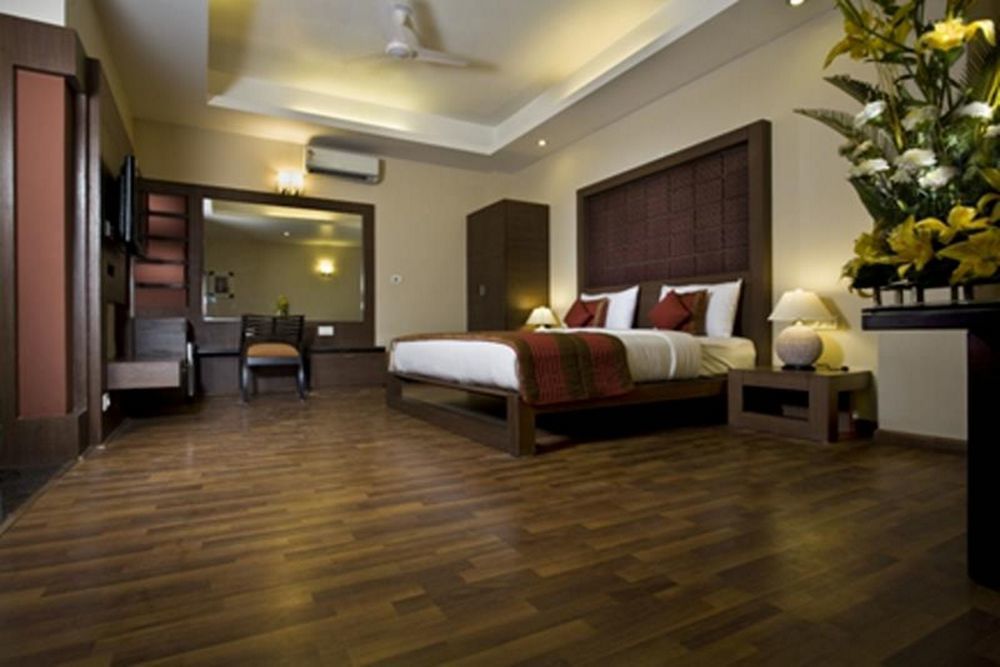 Treebo Premium Relax Inn Patel Nagar New Delhi Exterior photo